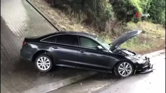 Yerli otomobilin tanıtım programının yolunda, AK Parti Genel Başkan Yardımcısı'nın makam aracı kaza yaptı: 4 yaralı Yerli otomobilin tanıtım programının yolunda, AK Parti Genel Başkan Yardımcısı'nın makam aracı kaza yaptı: 4 yaralı