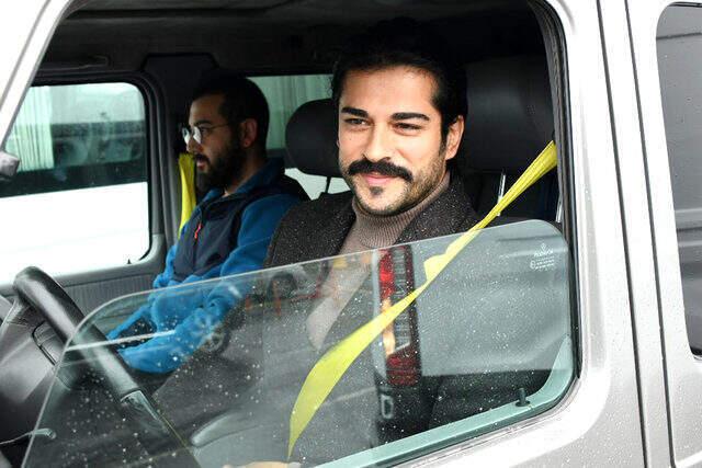 Oğlu Karan'a reklam teklifi yağan Burak Özçivit ilk kez konuştu