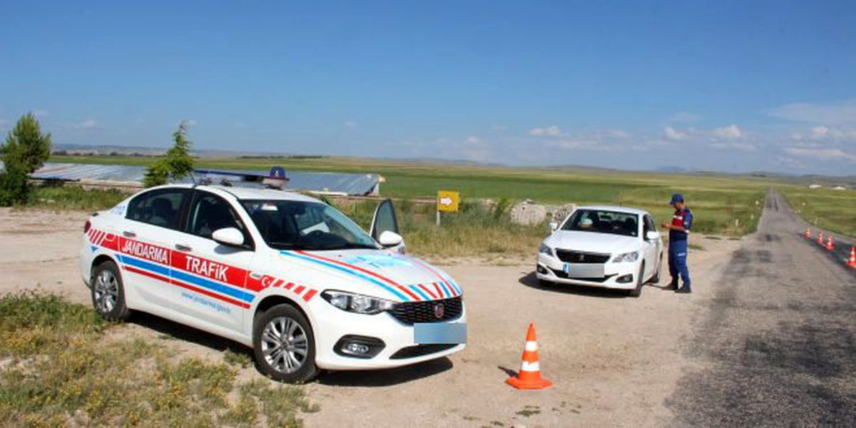 Şehit babasına yazdıkları cezayı kendileri ödedi