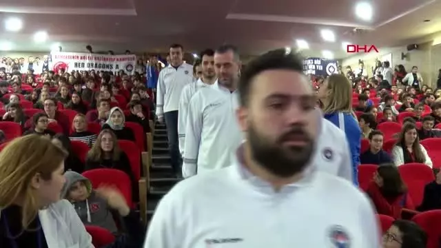 Spor bahçeşehir basketbol takımı gaziantep'e taşınabilir Spor bahçeşehir basketbol takımı gaziantep'e taşınabilir