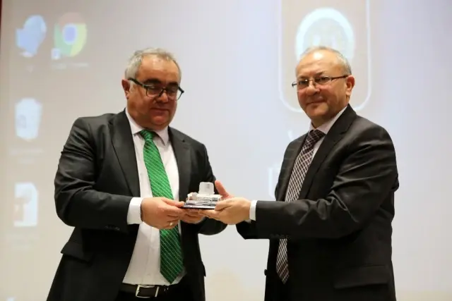 Tusaş 'Ar-Ge Günleri' Atatürk Üniversitesi'nde devam ediyor Tusaş 'Ar-Ge Günleri' Atatürk Üniversitesi'nde devam ediyor