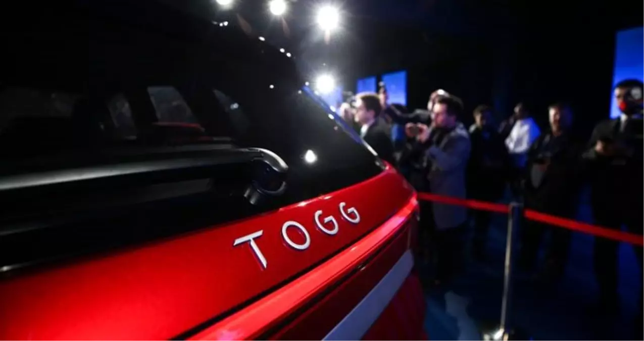 Ünlü isimlerden 'yerli otomobil' paylaşımı: Gururlanmamak elde değil