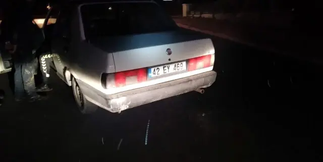 Dur ihtarına uymadı, polis aracına çarptı Dur ihtarına uymadı, polis aracına çarptı