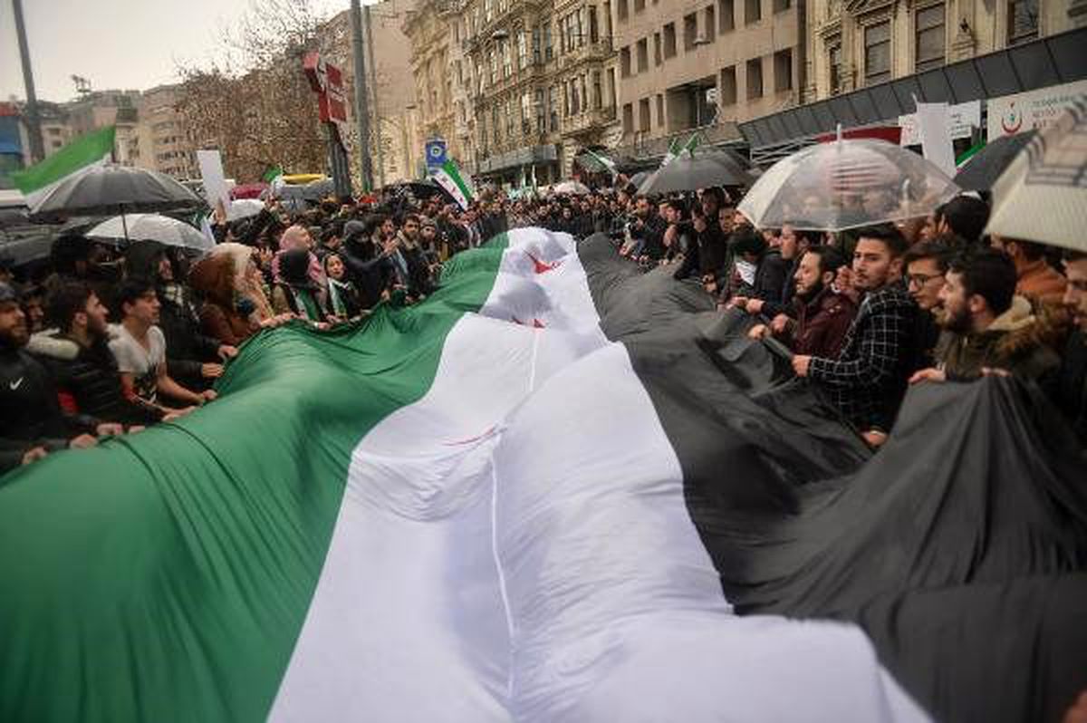 İstiklal Caddesi'nde İdlib protestosu