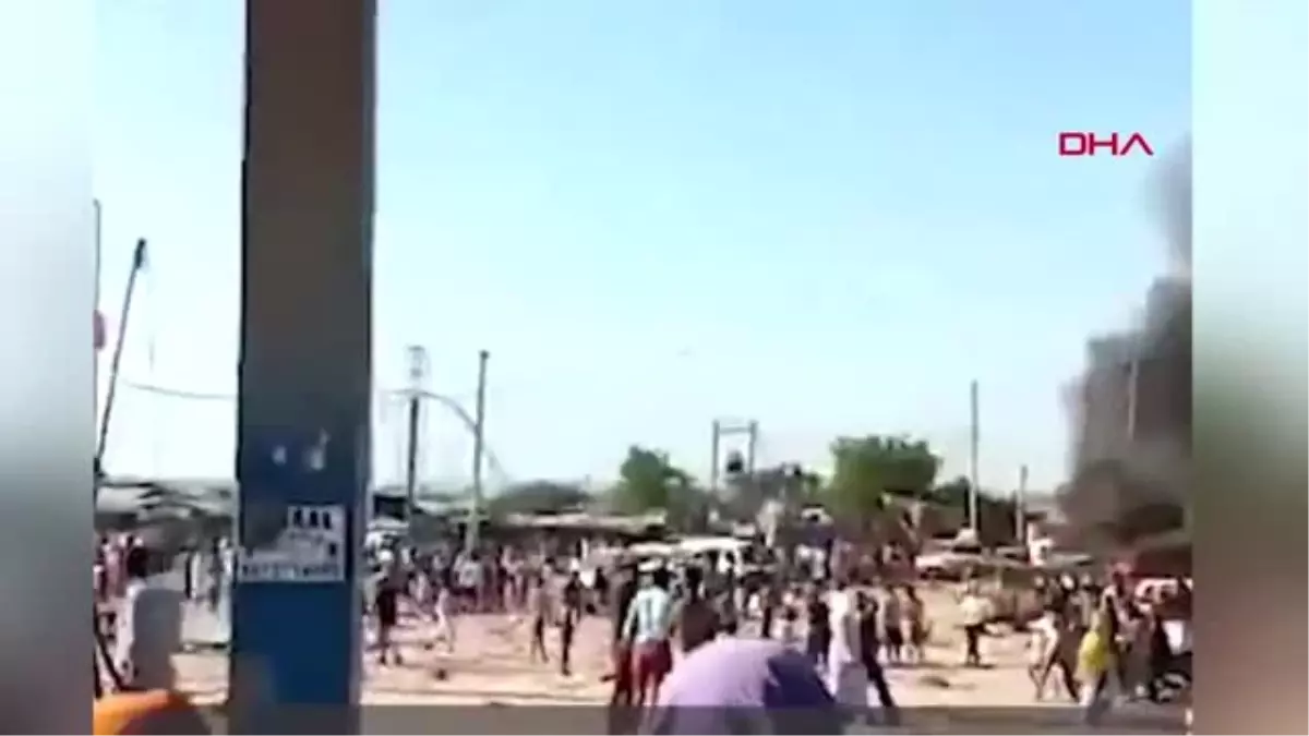 Somali'de bomba yüklü araç patladı en az 10 ölü