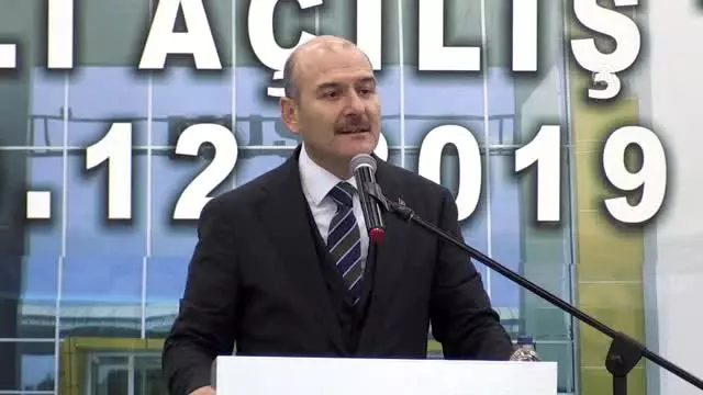 Bakan Soylu: 'Birileri çatlasa da patlasa da Kanal İstanbul'u yapacağız' Bakan Soylu: 'Birileri çatlasa da patlasa da Kanal İstanbul'u yapacağız'