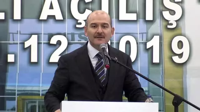Bakan Soylu: 'Birileri çatlasa da patlasa da Kanal İstanbul'u yapacağız' Bakan Soylu: 'Birileri çatlasa da patlasa da Kanal İstanbul'u yapacağız'