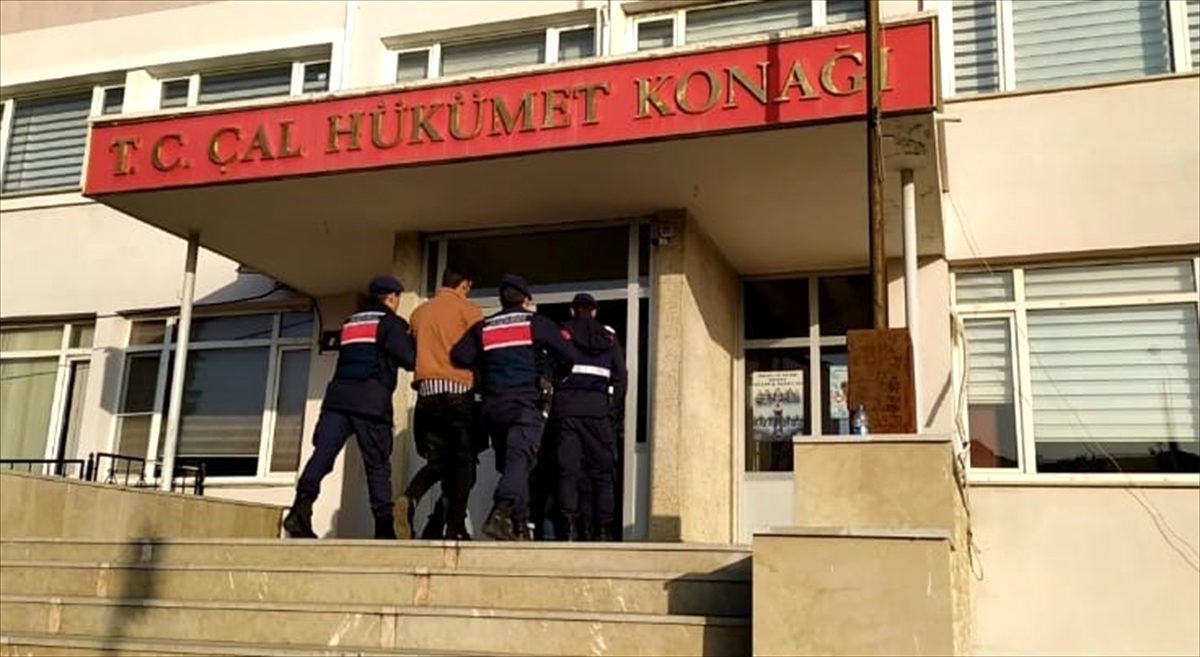 Denizli'de kendilerini jandarma olarak tanıtıp dolandırıcılık yapan 4 zanlı tutuklandı