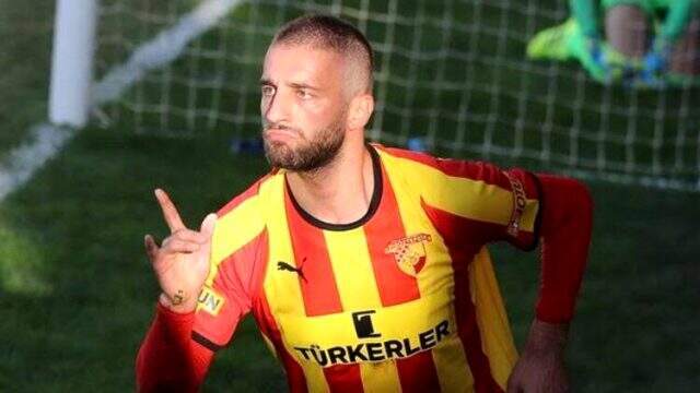 Fenerbahçe, Göztepeli Alpaslan Öztürk için görüşmelere başlıyor