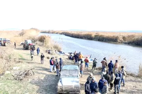 Gediz Nehri'nde kaybolan amatör balıkçının cesedi bulundu (2) Gediz Nehri'nde kaybolan amatör balıkçının cesedi bulundu (2)