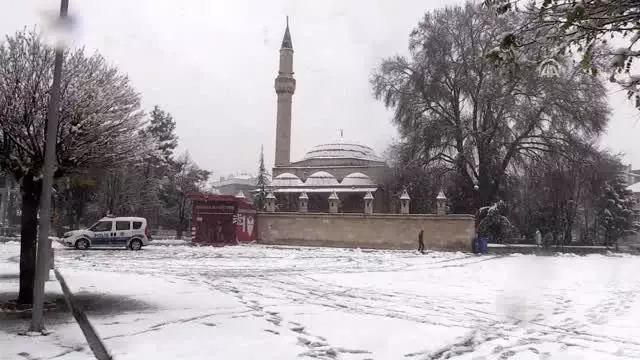 Karaman'da kar yağışı Karaman'da kar yağışı