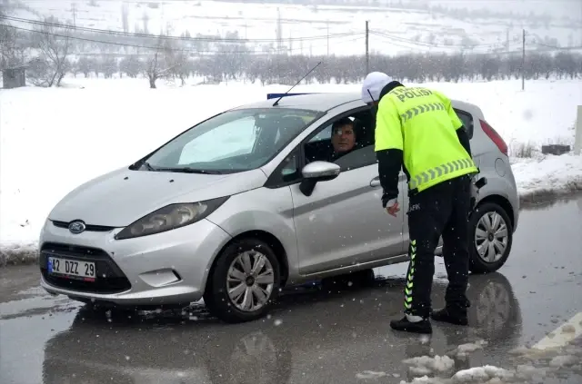 Karaman'da kar yağışı