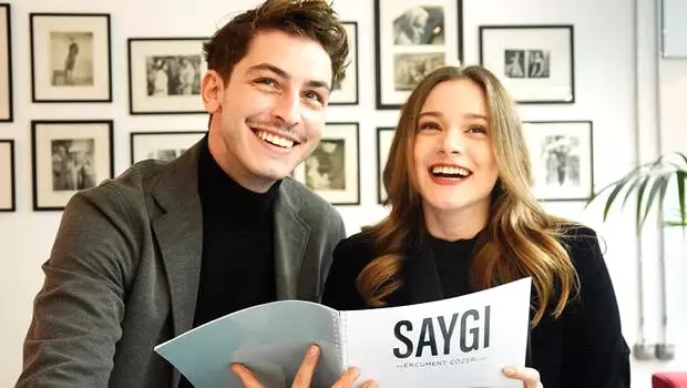 Miray Daner ve Boran Kuzum'dan hayranlarına güzel haber Miray Daner ve Boran Kuzum'dan hayranlarına güzel haber