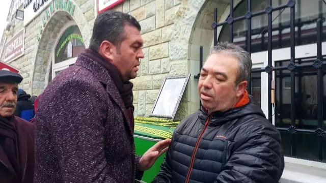 Profesörün oğlu, hayatının baharında kalp krizine yenildi Profesörün oğlu, hayatının baharında kalp krizine yenildi