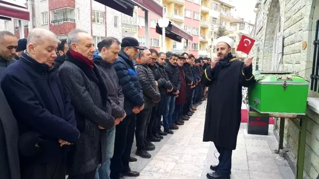 Profesörün oğlu, hayatının baharında kalp krizine yenildi Profesörün oğlu, hayatının baharında kalp krizine yenildi