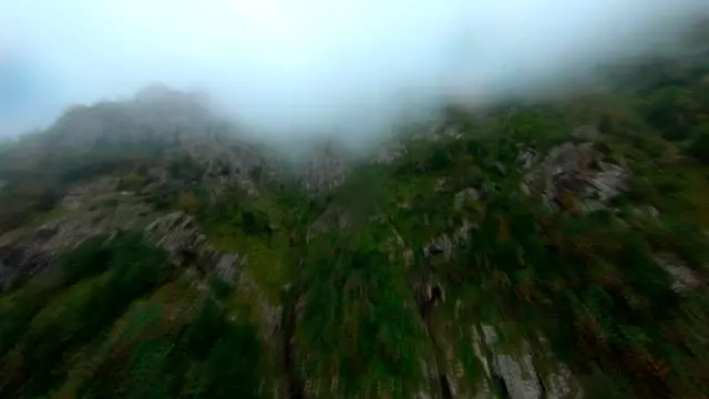 (ÖZEL) Yarış dronu ile Türkiye'yi tanıttı (ÖZEL) Yarış dronu ile Türkiye'yi tanıttı