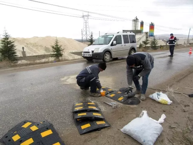 Sandıklı'da hız kesici kasislerle trafik kazalarının önüne geçilecek