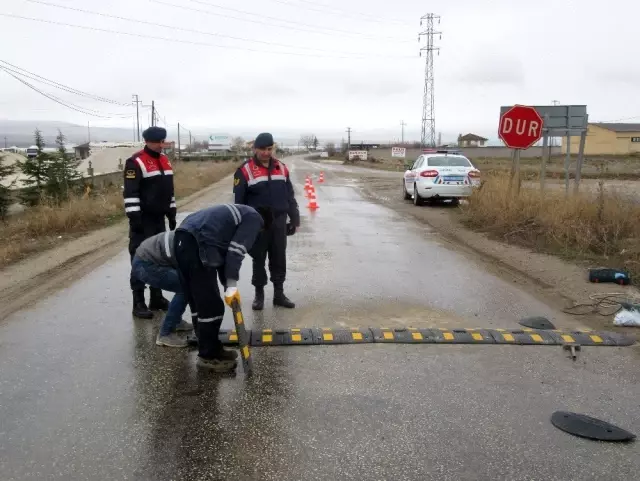Sandıklı'da hız kesici kasislerle trafik kazalarının önüne geçilecek