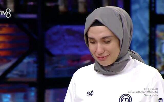 Yarışmadan elenen MasterChef Güzide iddialara ayet paylaşarak tepki gösterdi