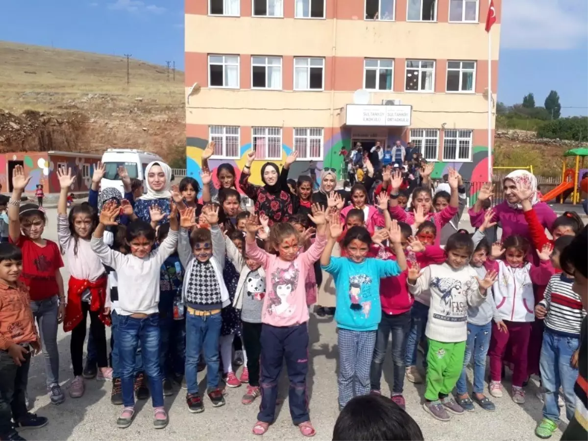 AK Parti Mardin ÜNİAK çalışmalarıyla göz dolduruyor