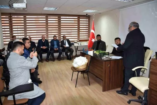 AK Partili Hamza Dağ, Menemen'de Muhtarlar Şurası'na katıldı AK Partili Hamza Dağ, Menemen'de Muhtarlar Şurası'na katıldı