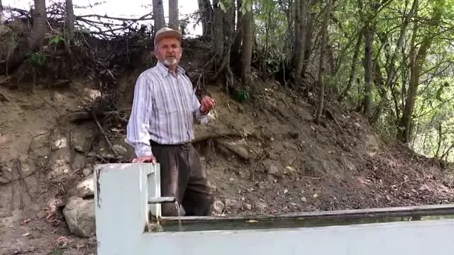 Bolulu hayırsever hayvanlar için 34 çeşme yaptı - BOLU Bolulu hayırsever hayvanlar için 34 çeşme yaptı - BOLU