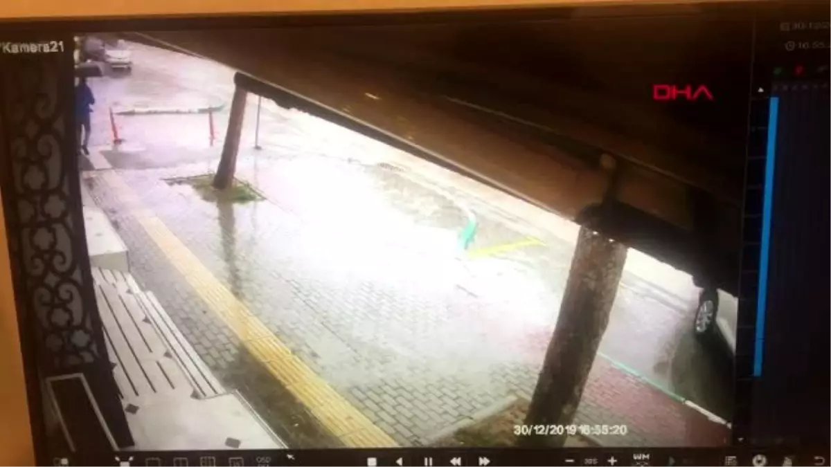 Bursa maskeli banka soyguncusunun kaçarken 'bomba var' dediği çanta boş çıktı