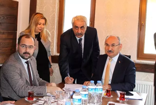 Kastamonu'da evsel atıklarda ayrıştırılarak ekonomiye geri kazandırılacak Kastamonu'da evsel atıklarda ayrıştırılarak ekonomiye geri kazandırılacak