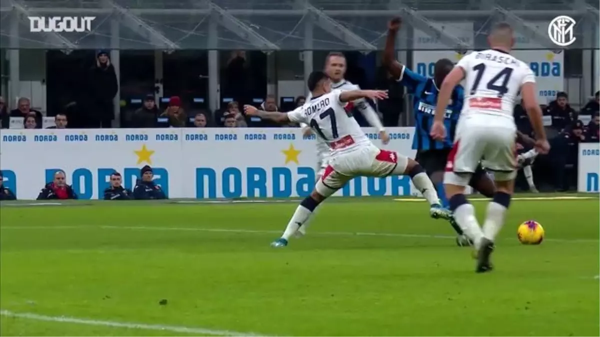 Lukaku Genoa'yı Avlıyor