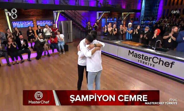 MasterChef Türkiye'nin şampiyonu Cemre Uyanık oldu