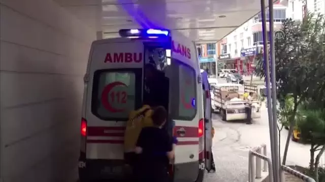 Torbalı'daki peş peşe cinayetlerin zanlısı yakalandı - Zanlının hastaneye getirilmesi