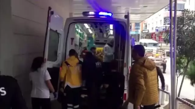Torbalı'daki peş peşe cinayetlerin zanlısı yakalandı - Zanlının hastaneye getirilmesi