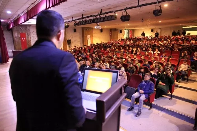 Van'da 'Gençlik Geçmişiyle Buluşuyor' projesi