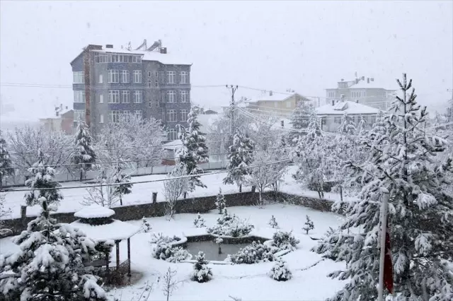 Yalıhüyük'te kar yağışı