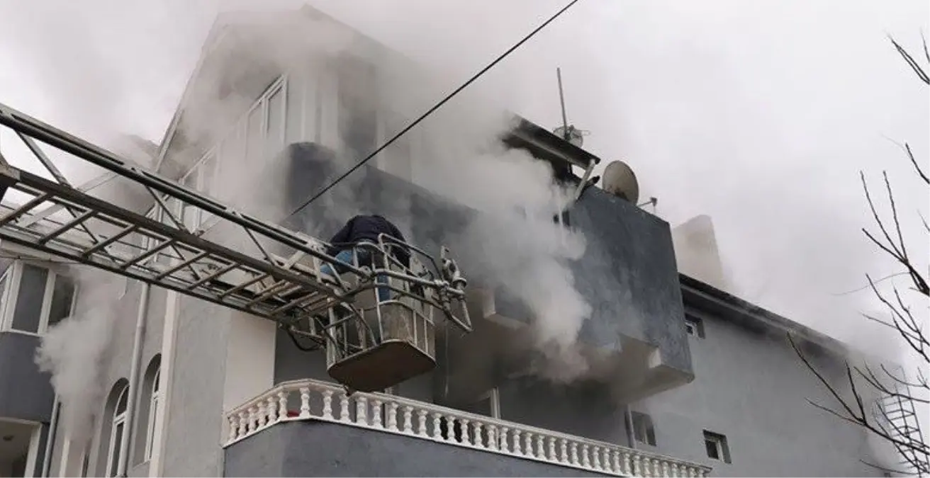 Bilecik�te ev yangını, 1�i çocuk 3 kişi dumandan zehirlendi Haber