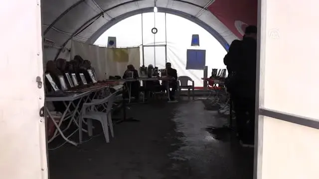 Diyarbakır anneleri 120 gündür evlatları için nöbette Diyarbakır anneleri 120 gündür evlatları için nöbette
