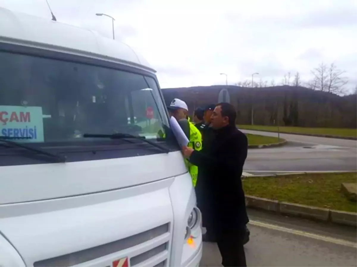 Erfelek'te servis şoförleri denetlendi