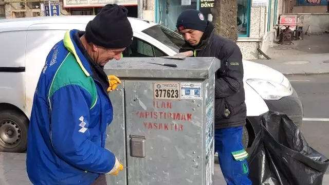 İzinsiz ilan ve afiş asanlara ceza kesilecek İzinsiz ilan ve afiş asanlara ceza kesilecek
