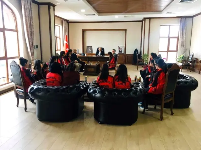 Kaymakam Çil, başarılı sporcuları kabul etti Kaymakam Çil, başarılı sporcuları kabul etti