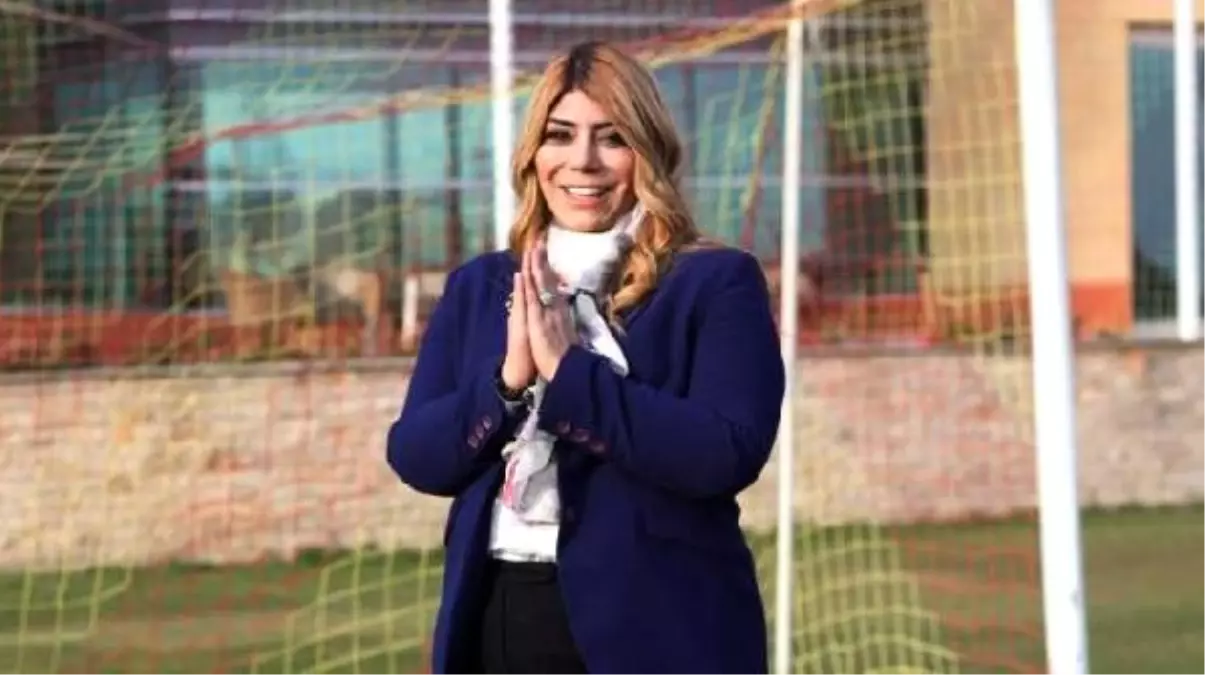 Kayserispor Başkanı Berna Gözbaşı: Bu formayı onurla taşıyacak futbolcuları transfer edeceğiz