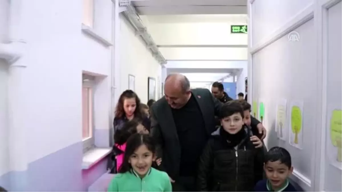 Kırıkkale’de öğrencinin hayvanlar için mama talebini belediye karşıladı