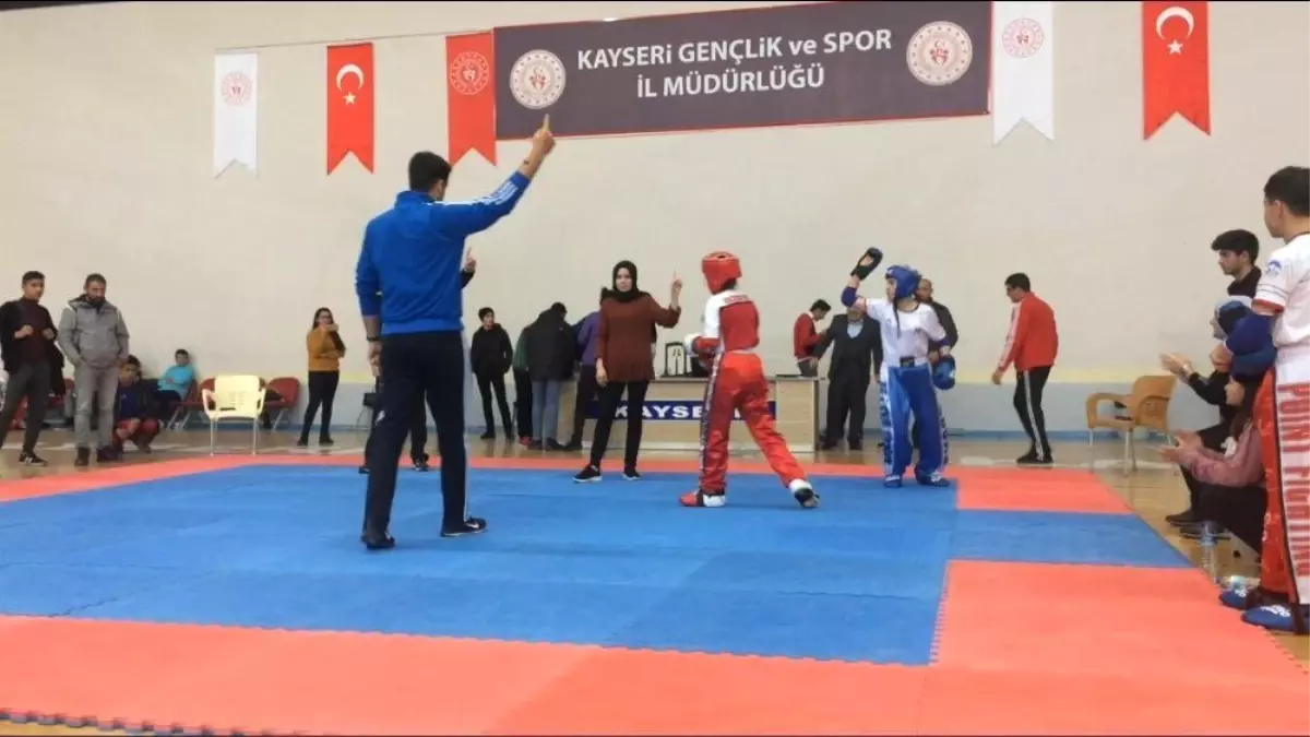 Okullar arası Gençler A-B Kickboks İl Birinciliği Müsabakaları Tamamlandı
