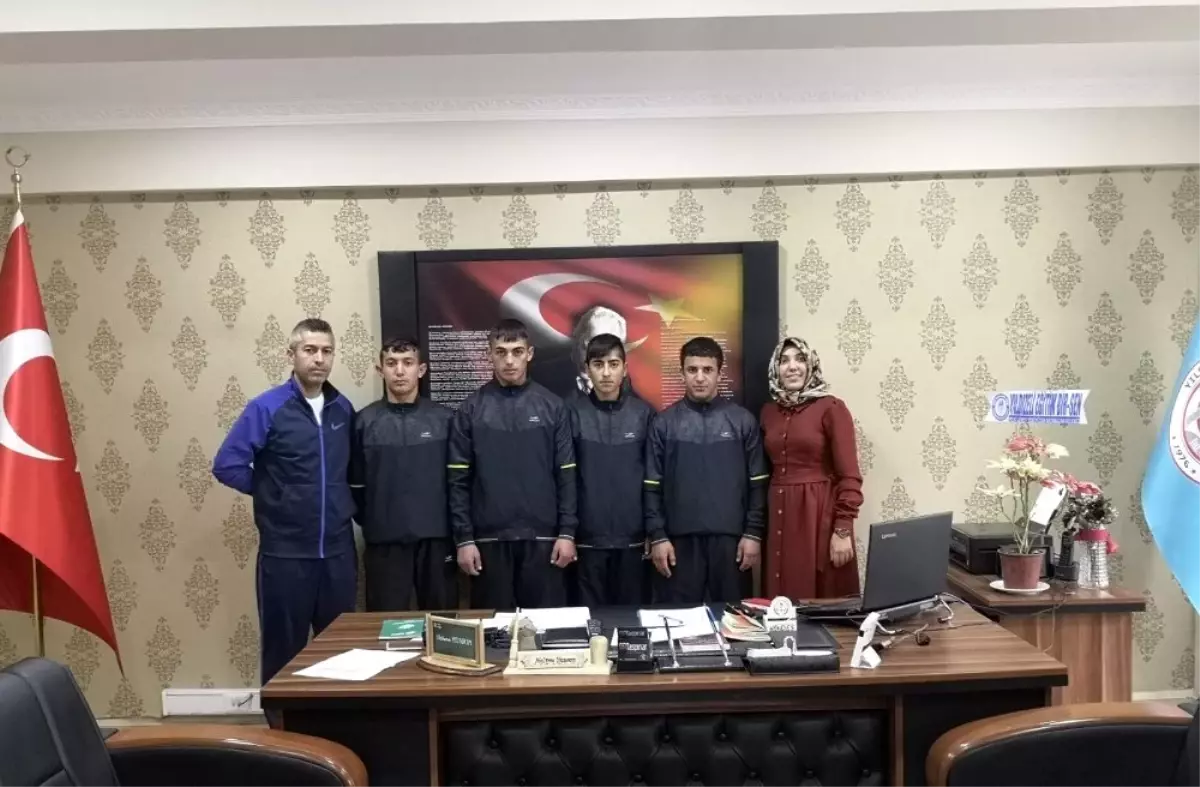 Yıldızeli, güreşte nefes kesti