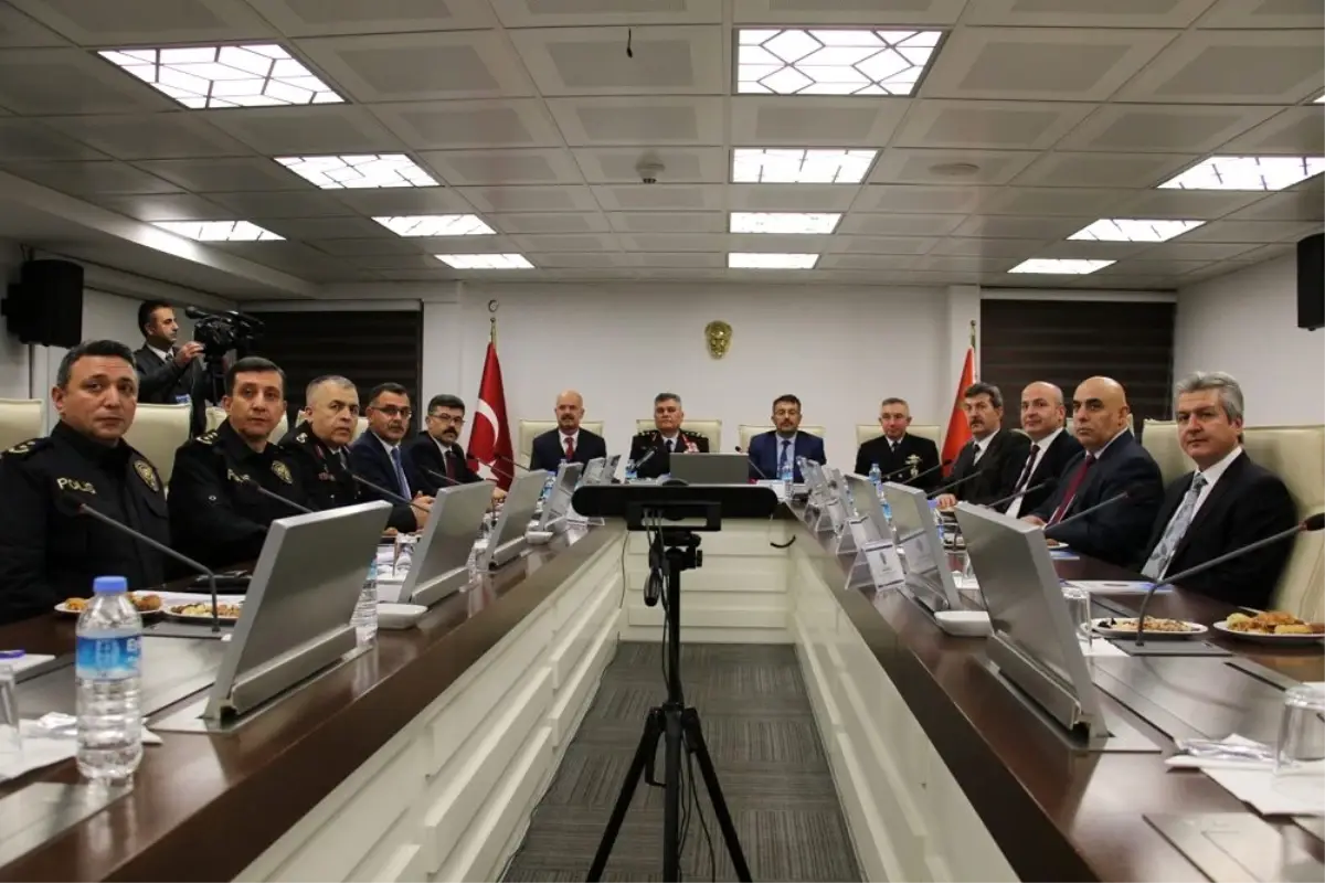 81 il canlı bağlantılarla denetlendi