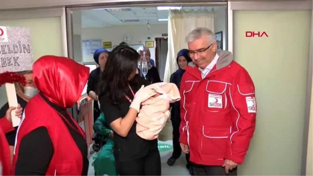 Adana’da yılın ilk bebeği fatma nur, doğdu