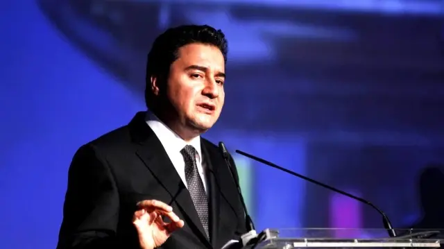 Ali Babacan 5 yıl sonra ilk kez yaptığı paylaşımda, 2020'den beklentilerini dile getirdi