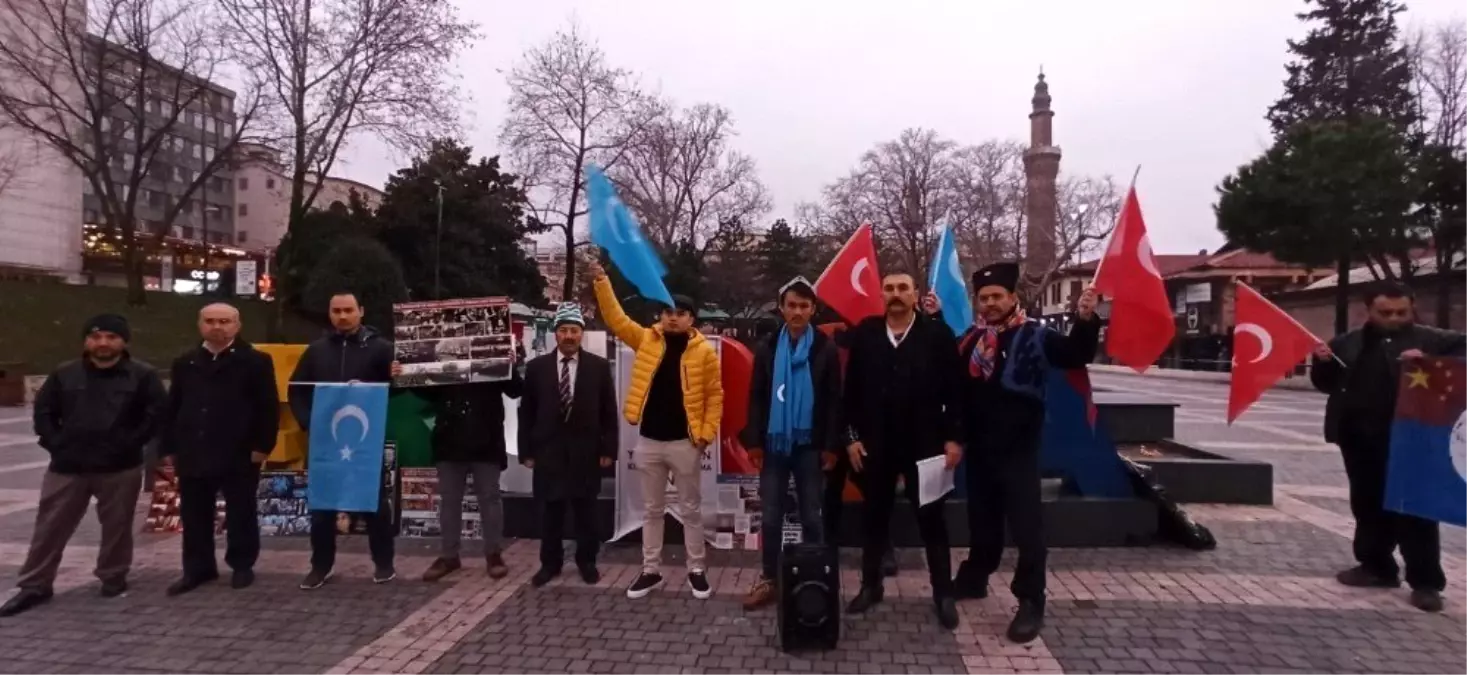 Bursa'da Çin'in Doğu Türkistan politikaları protesto edildi
