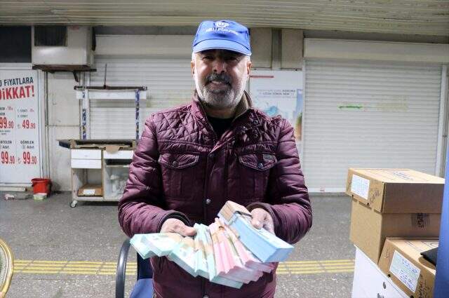 Büyük ikramiye çıkan 4 biletten birini satan bayi sahibi konuştu