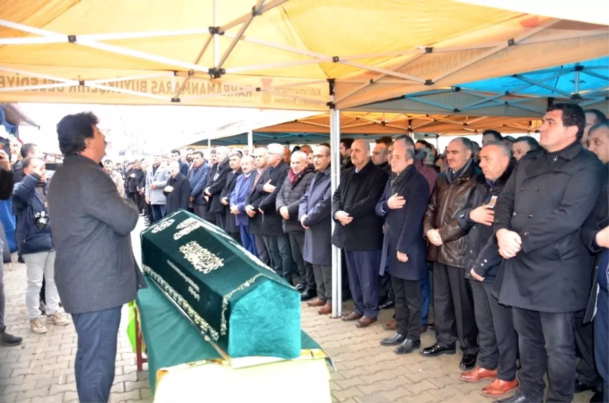 CHP'li Öztunç'un babasının cenazesi toprağa verildi