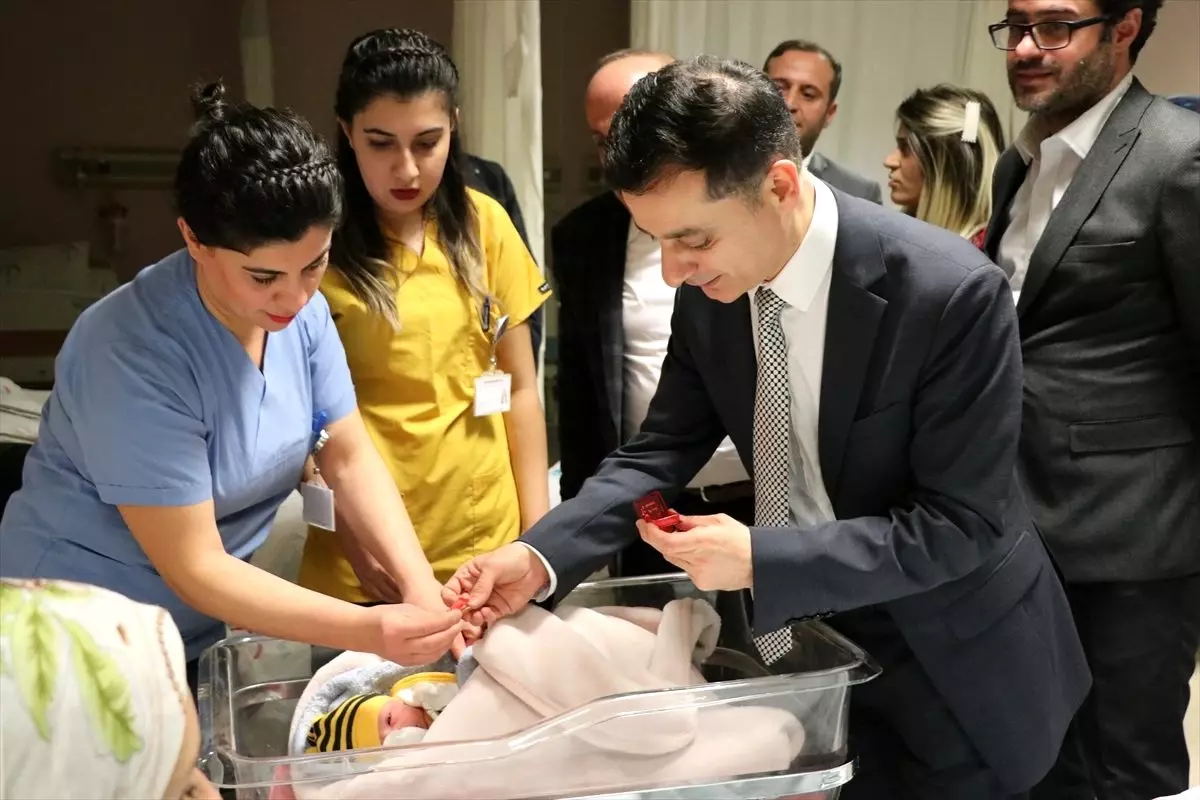Diyarbakır, Elazığ ve Şırnak'ta yeni yılın ilk bebekleri doğdu